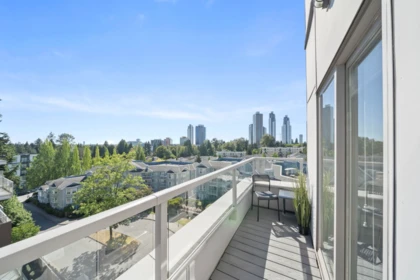 Staircase Photo of 502 13978 Fraser Highway, Surrey, BC