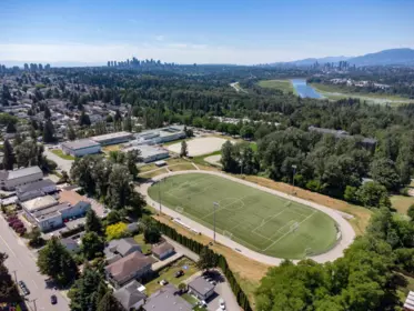 Garden / Landscaping Photo of 7864 Langley Street, Burnaby, BC
