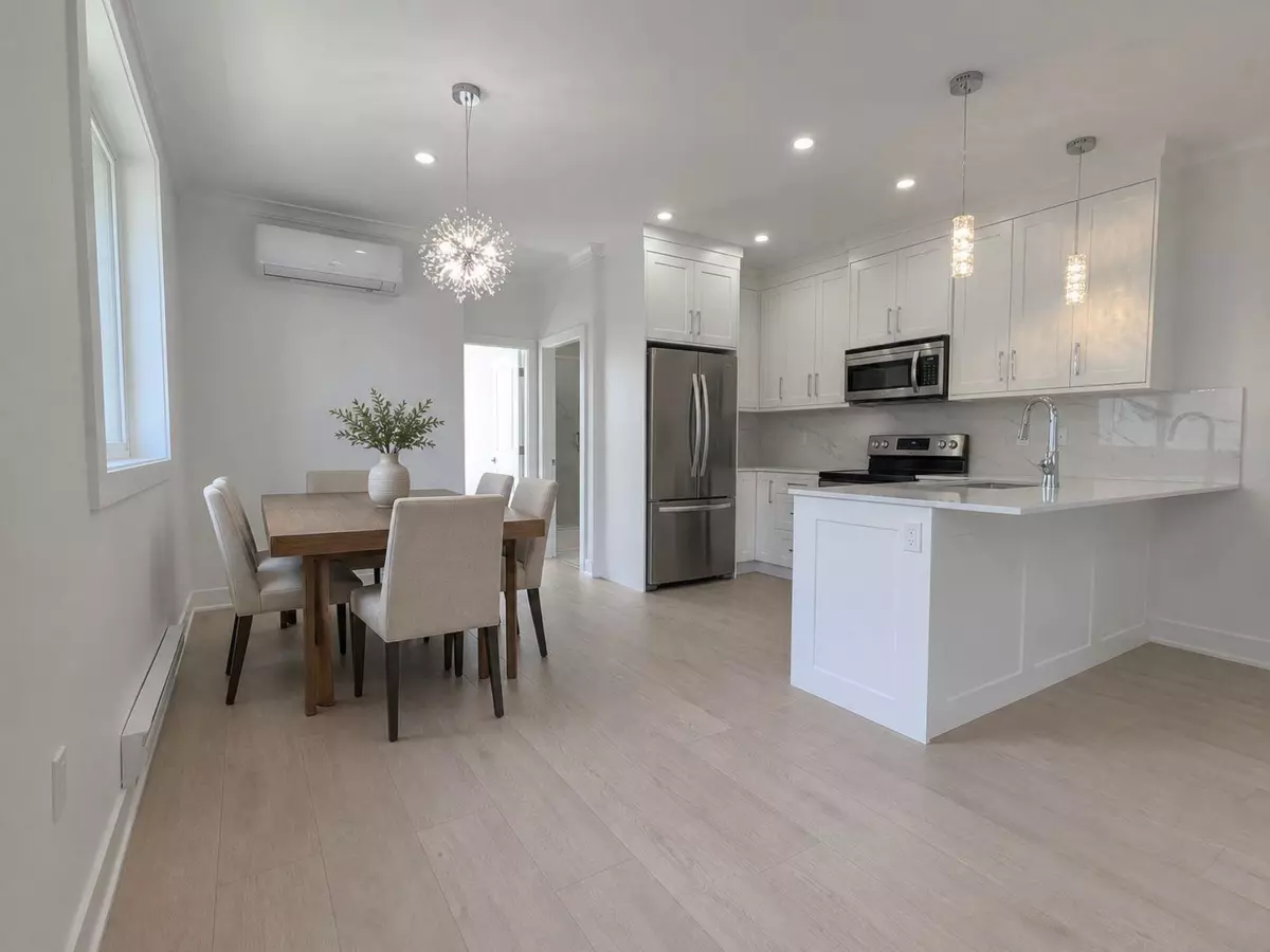 Dining Area Photo of 110 8233 Williams Road, Richmond, BC