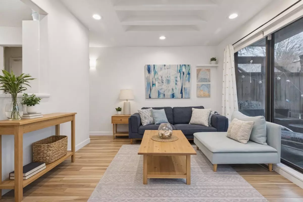 Family Room Photo of 107 350 E 5th Avenue, Vancouver, BC