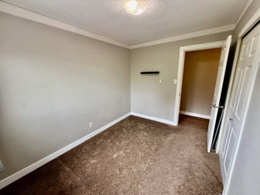Entry Foyer Photo of 8 33900 Mayfair Avenue, Abbotsford, BC