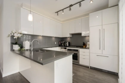 Breakfast Nook Photo of 215 9388 Tomicki Avenue, Richmond, BC