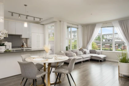 215 9388 Tomicki Avenue, Richmond, BC, Richmond — Apartment/Condo for sale