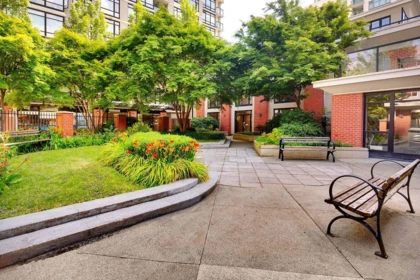 Front Yard Photo of 1101 610 Victoria Street, New Westminster, BC