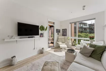 312 733 W 3rd Street, North Vancouver, BC, North Vancouver — Apartment/Condo for sale