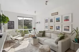 312 733 W 3rd Street, North Vancouver, BC