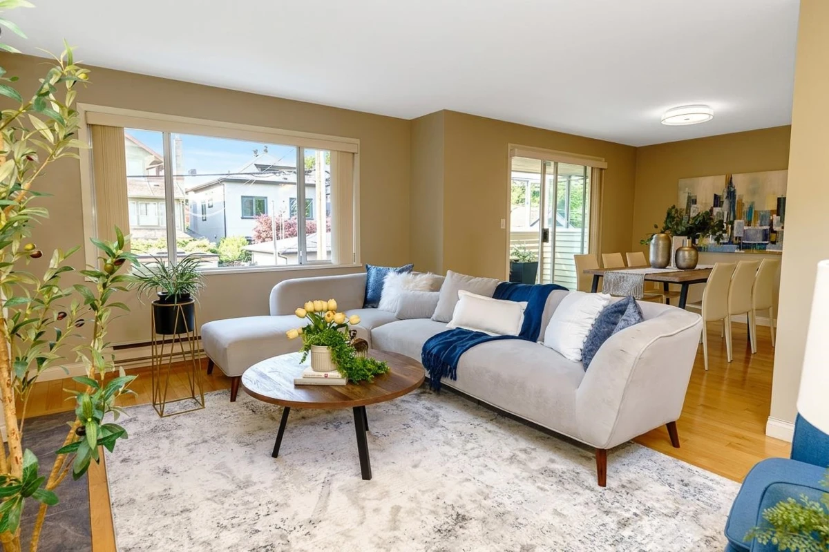 Living Room Photo of 1921 Creelman Avenue, Vancouver, BC