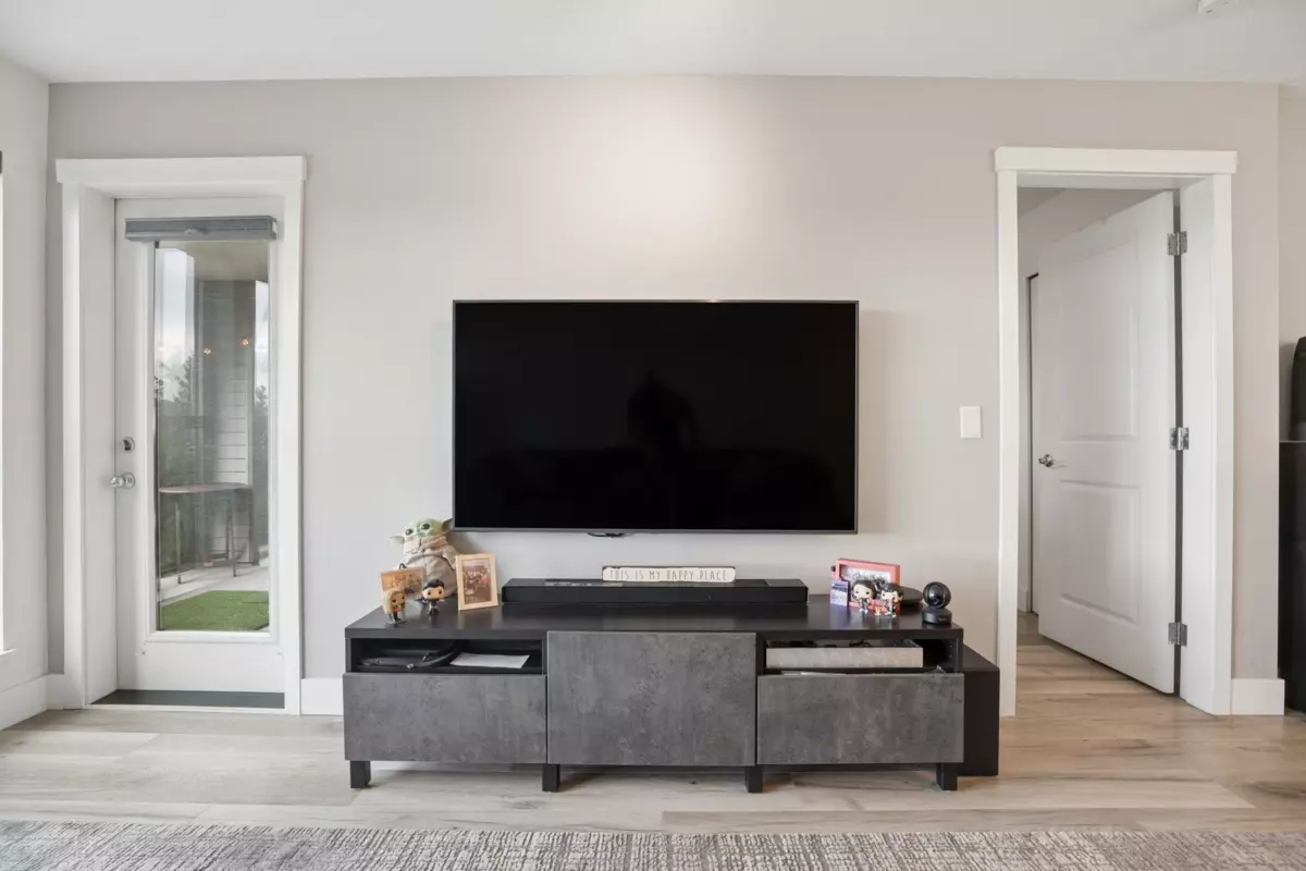 Dining Area Photo of 202 3082 Dayanee Springs Boulevard, Coquitlam, BC