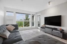 202 3082 Dayanee Springs Boulevard, Coquitlam, BC