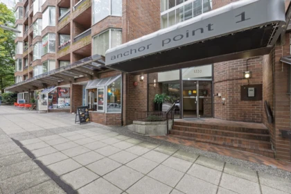 304 1330 Burrard Street, Vancouver, BC, Vancouver — Apartment/Condo for sale