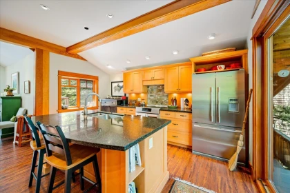 Breakfast Nook Photo of 9583 Emerald Drive, Whistler, BC