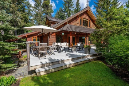 9583 Emerald Drive, Whistler, BC, Whistler — Single Family Residence for sale