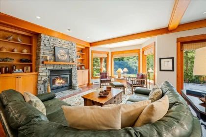 9583 Emerald Drive, Whistler, BC, Whistler — Single Family Residence for sale