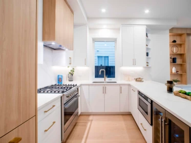 Kitchen Photo of 1 2785 W 21 Avenue, Vancouver, BC
