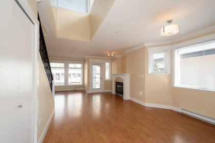 Breakfast Nook Photo of 304 152 E 12th Street, North Vancouver, BC