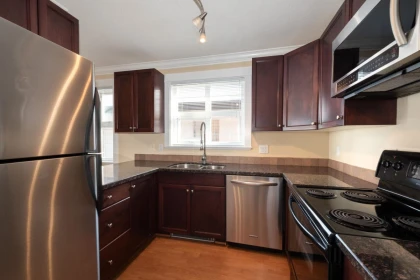 Kitchen Photo of 304 152 E 12th Street, North Vancouver, BC
