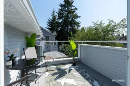 Entry Foyer Photo of 1 19236 119 Avenue, Pitt Meadows, BC