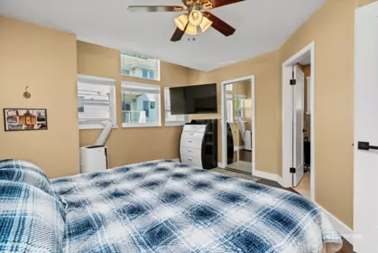 Laundry Room Photo of 1 19236 119 Avenue, Pitt Meadows, BC