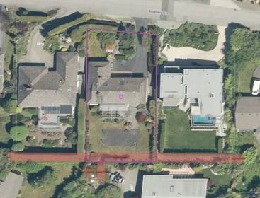 Front Yard Photo of 1850 Rosebery Avenue, West Vancouver, BC