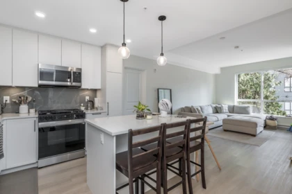 414 3438 146a Street, Surrey, BC, Surrey — Apartment/Condo for sale