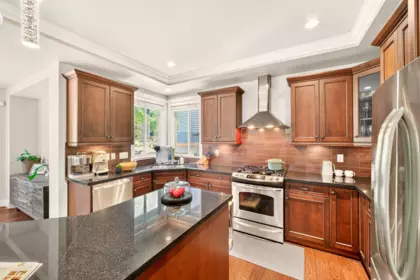 Kitchen Island Photo of 3401 Horizon Drive, Coquitlam, BC