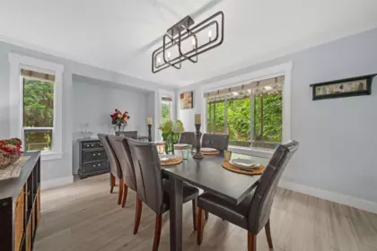 Kitchen Island Photo of 20240 121 Avenue, Maple Ridge, BC