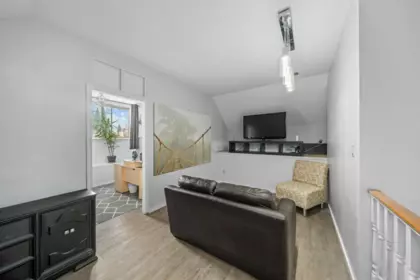 Powder Room Photo of 20240 121 Avenue, Maple Ridge, BC