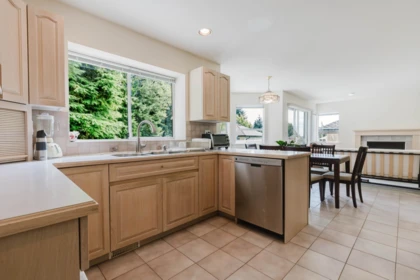 Breakfast Nook Photo of 1565 Bramble Lane, Coquitlam, BC