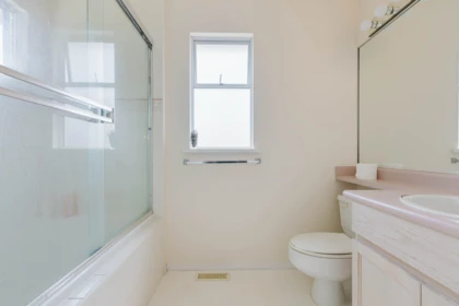 Powder Room Photo of 1565 Bramble Lane, Coquitlam, BC