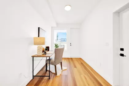 Breakfast Nook Photo of 16487 20 Avenue, Surrey, BC