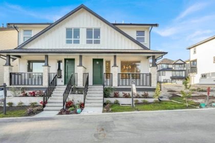 16487 20 Avenue, Surrey, BC, Surrey — Half Duplex for sale