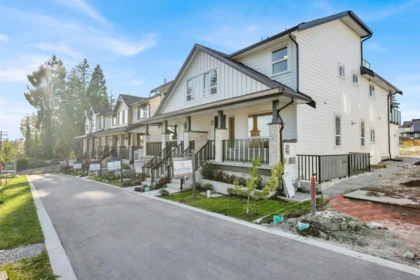 16487 20 Avenue, Surrey, BC, Surrey — Half Duplex for sale