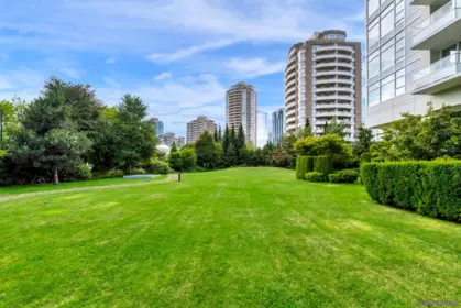 702 4880 Bennett Street, Burnaby, BC, Burnaby — Apartment/Condo for sale