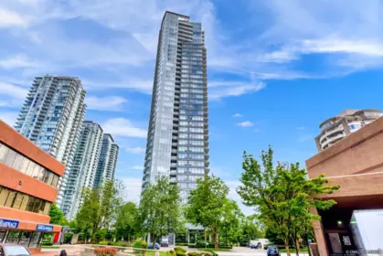 702 4880 Bennett Street, Burnaby, BC, Burnaby — Apartment/Condo for sale