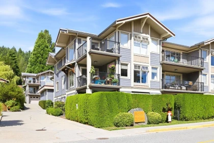 201 414 Gower Point Road, Gibsons, BC, Gibsons — Apartment/Condo for sale