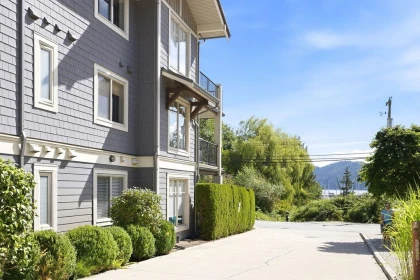 Front Yard Photo of 201 414 Gower Point Road, Gibsons, BC