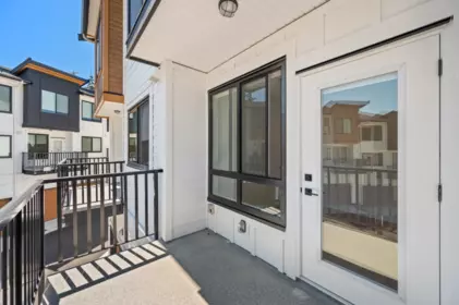 Hallway Photo of 13 17538 100 Avenue, Surrey, BC