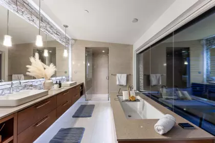 Mudroom Photo of 53 Brunswick Beach Road, Lions Bay, BC