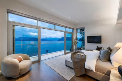 Powder Room Photo of 53 Brunswick Beach Road, Lions Bay, BC