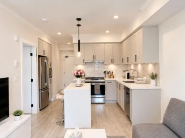Kitchen Photo of 322 12109 223 Street, Maple Ridge, BC