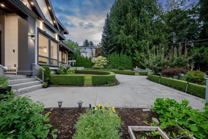 5876 Buckingham Avenue, Burnaby, BC, Burnaby — Single Family Residence for sale