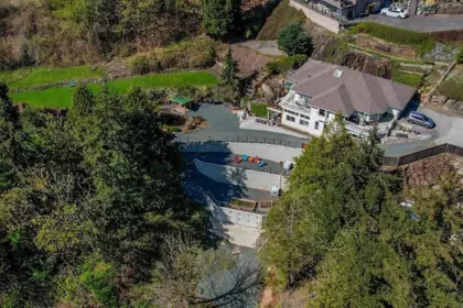 47360 Mountain Park Drive, Chilliwack, BC, Chilliwack — Single Family Residence for sale