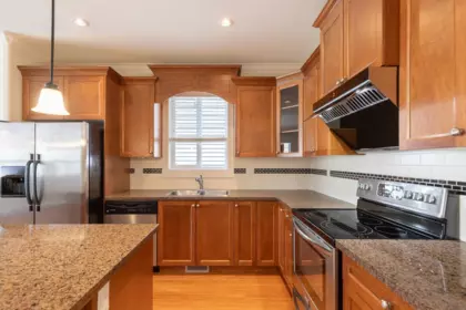 Kitchen Photo of 7273 192a Street, Surrey, BC