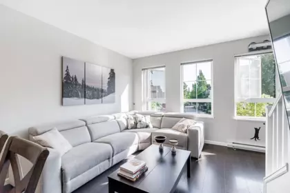 Breakfast Nook Photo of 18 19505 68a Avenue, Surrey, BC