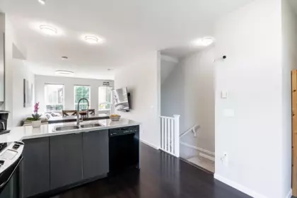 Guest Bathroom Photo of 18 19505 68a Avenue, Surrey, BC