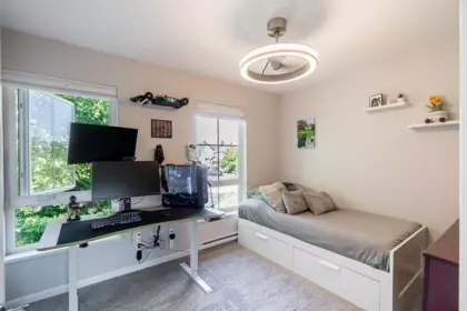 Mudroom Photo of 18 19505 68a Avenue, Surrey, BC