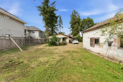 Kitchen Island Photo of 20248 98a Avenue, Langley, BC