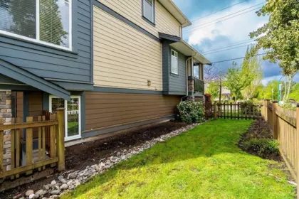 Backyard Photo of 1 18818 71 Avenue, Surrey, BC