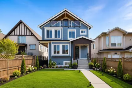 1 2430 E 41 Street, Vancouver, BC, Vancouver — Half Duplex for sale