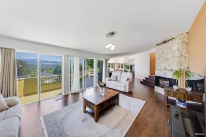 5578 Oakglen Drive, Burnaby, BC, Burnaby — Single Family Residence for sale